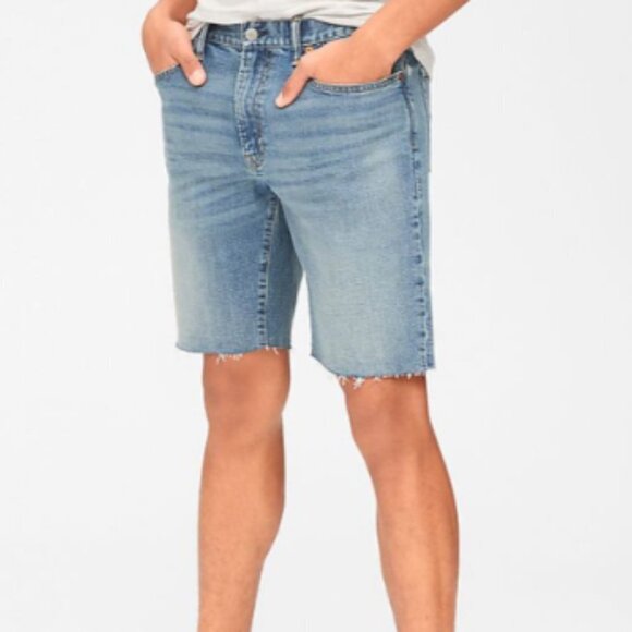 Gap Men's Slim Fit Denim Shorts w/ Raw Hem - 34 - Picture 1 of 6